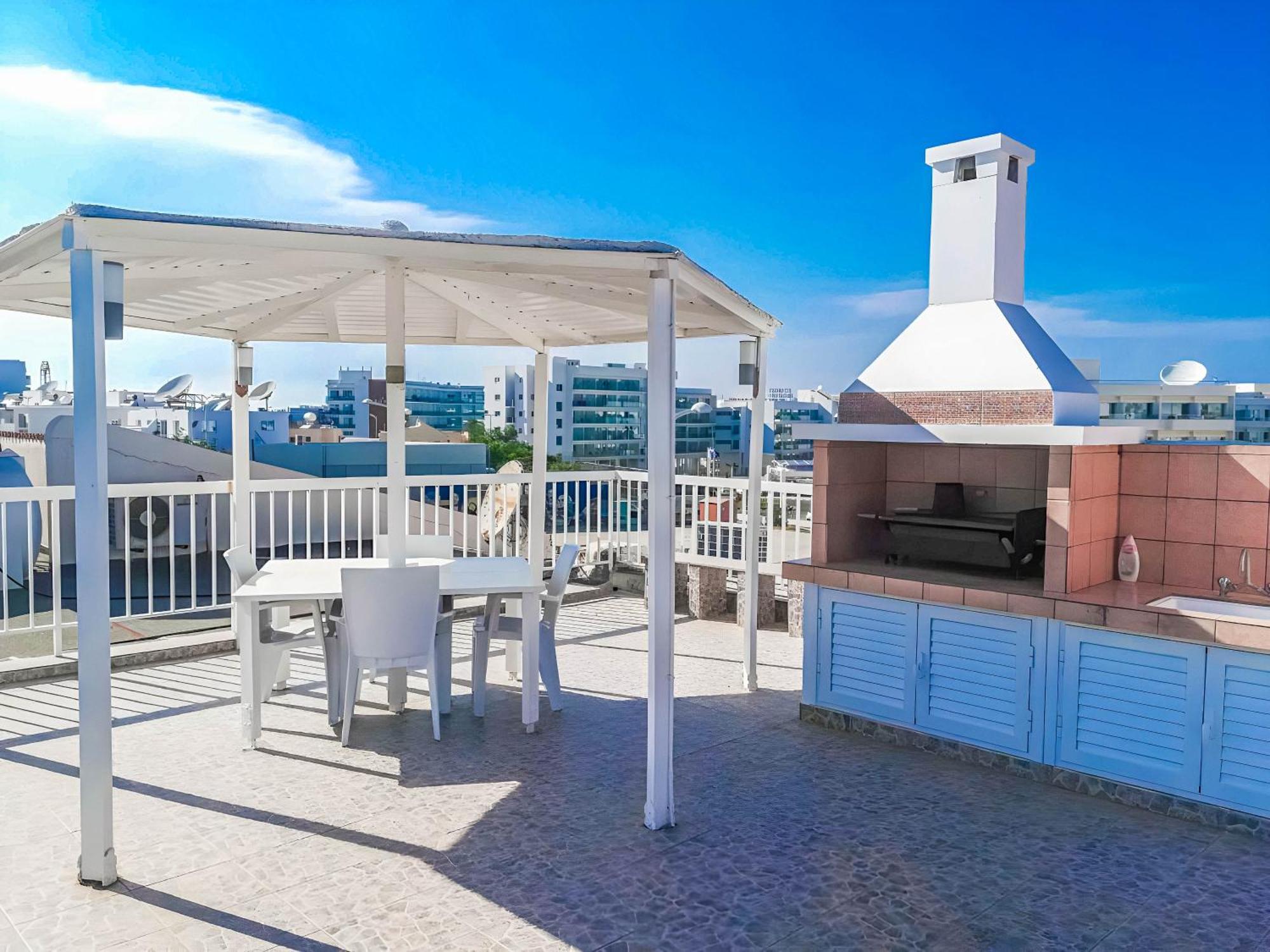 Sofia's Seaview Apartment