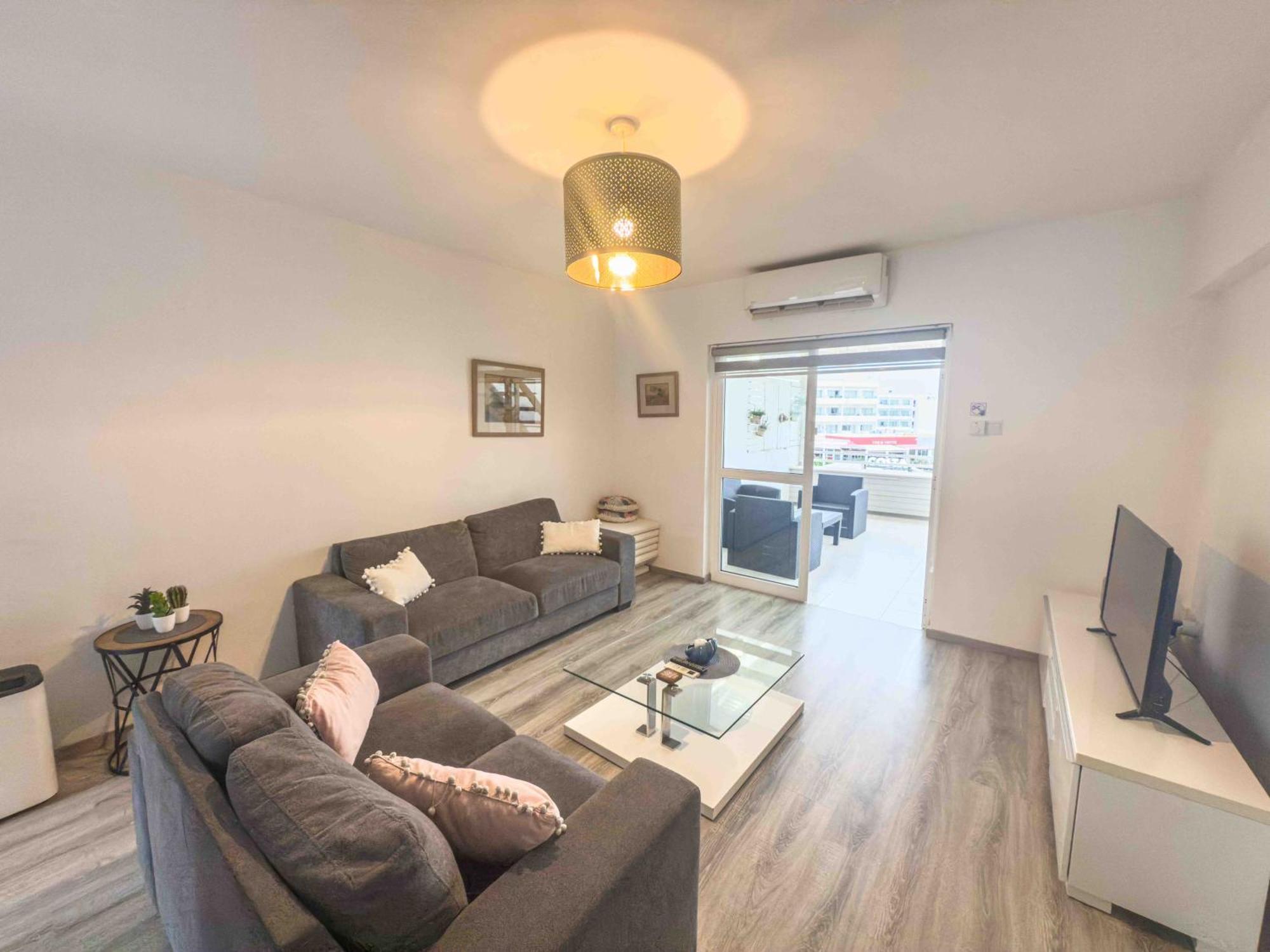 Sofia's Seaview Apartment
